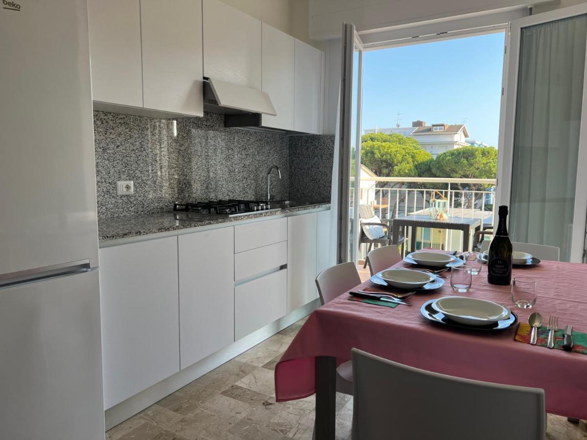 Residence Alba D'Oro Solo Famiglie Lido di Jesolo Ngoại thất bức ảnh